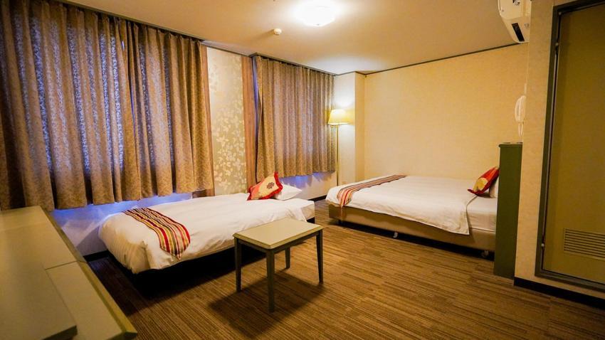 Hotel Areaone Hiroshima Wing Хіґасі-Хіросіма Екстер'єр фото