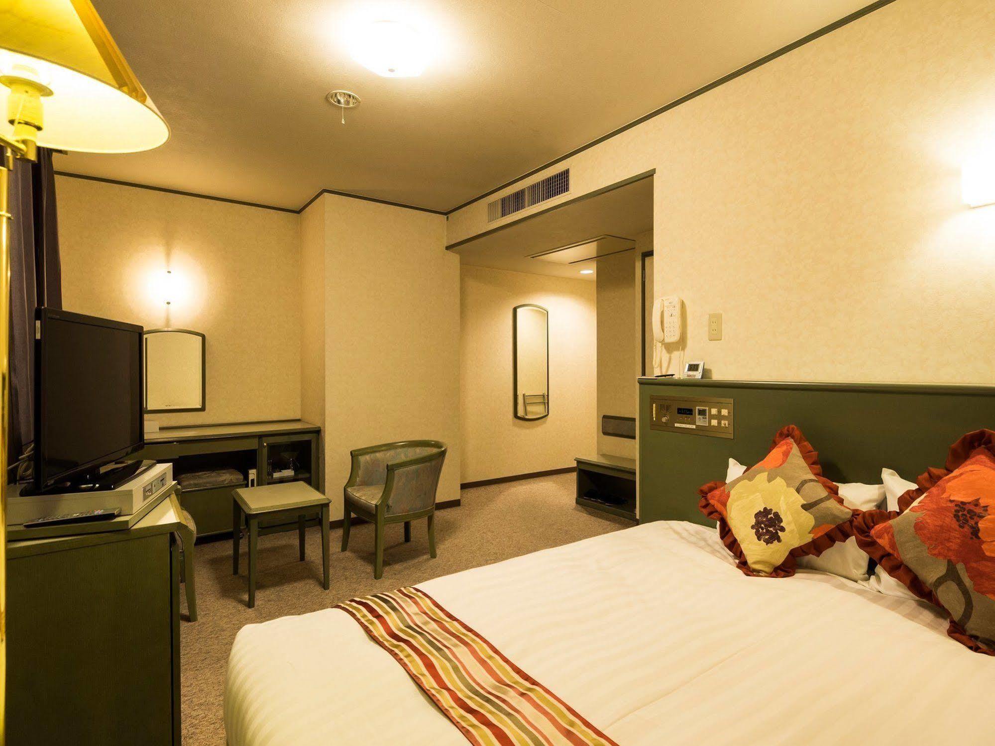 Hotel Areaone Hiroshima Wing Хіґасі-Хіросіма Екстер'єр фото