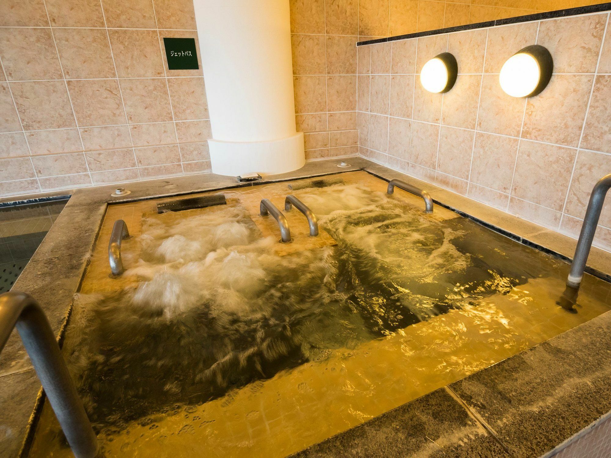 Hotel Areaone Hiroshima Wing Хіґасі-Хіросіма Екстер'єр фото
